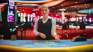 keluara game menu showing sportsbook, live dealer, slots, and esports sections